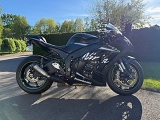 Kawasaki Ninja ZX-10 RR NINJA 200 HK 100 MIL EV BYTE