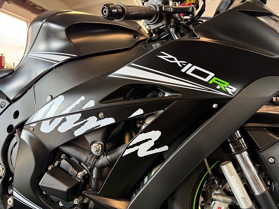 Kawasaki Ninja ZX-10 RR NINJA 200 HK 100 MIL EV BYTE 11 of 16