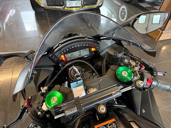 Kawasaki Ninja ZX-10 RR NINJA 200 HK 100 MIL EV BYTE 15 of 16