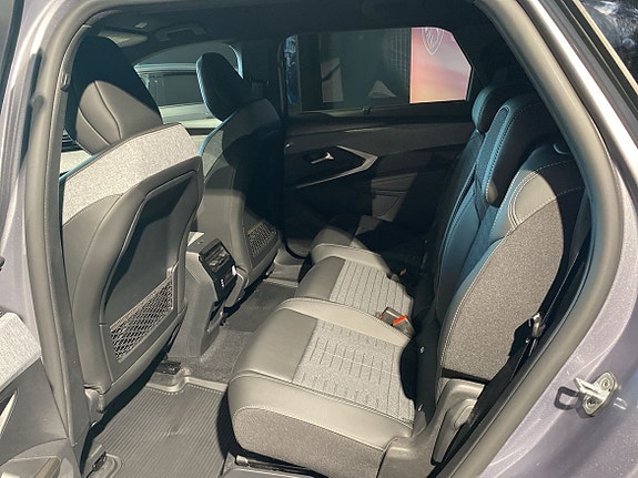 Peugeot 5008 3 of 4