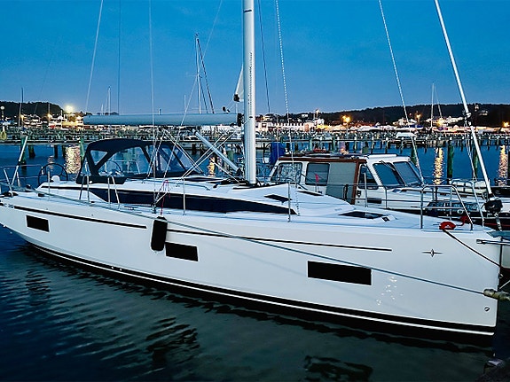 Bavaria C38 5 of 5