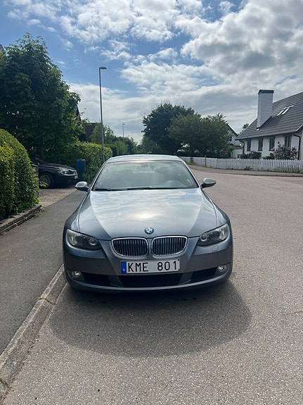 BMW 325i 2 of 5
