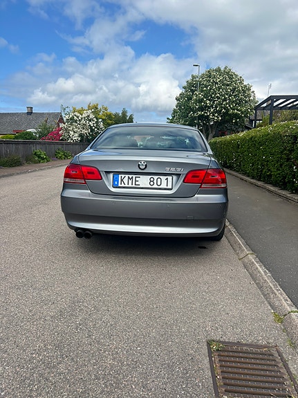 BMW 325i 4 of 5