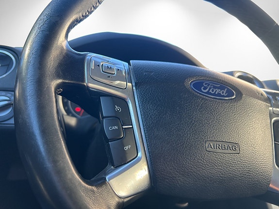 Ford Mondeo 15 of 18