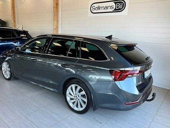 Skoda Octavia 3 of 5