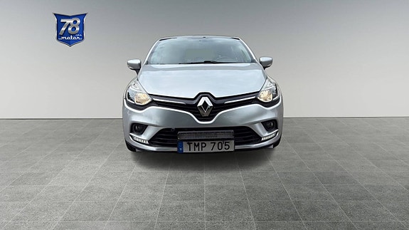 Renault Clio 2 of 5