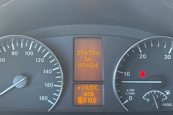 Mercedes-Benz Sprinter 319 10 of 11