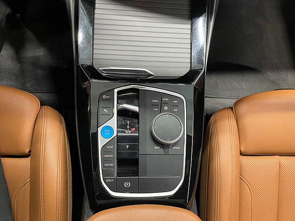 BMW iX3 17 of 19