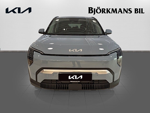 Kia EV3 2 of 5