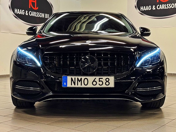 Mercedes-Benz C180 2 of 5