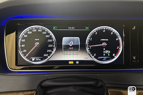 Mercedes-Benz S500 10 of 17
