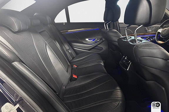 Mercedes-Benz S500 9 of 17