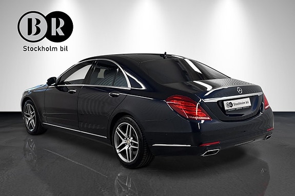 Mercedes-Benz S500 2 of 17
