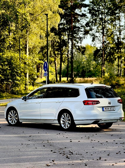 Volkswagen Passat 3 of 5