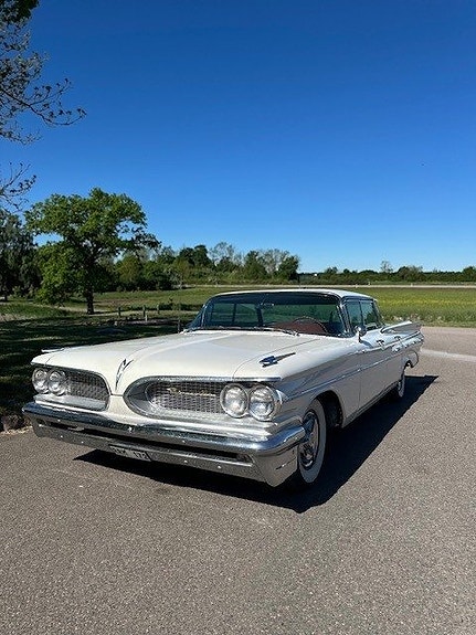 Pontiac Bonneville 6 of 19