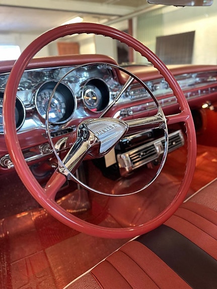 Pontiac Bonneville 10 of 19