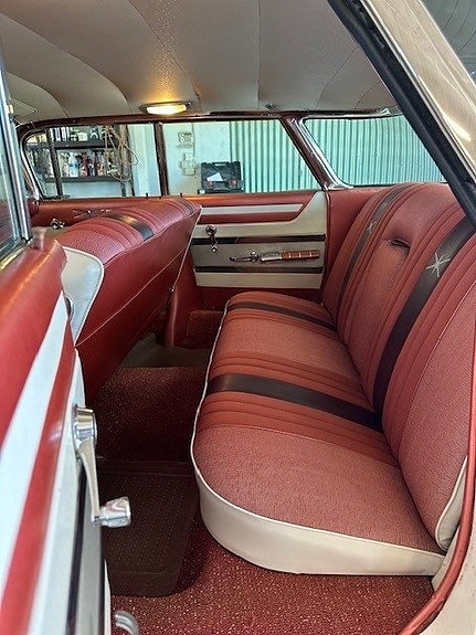 Pontiac Bonneville 17 of 19