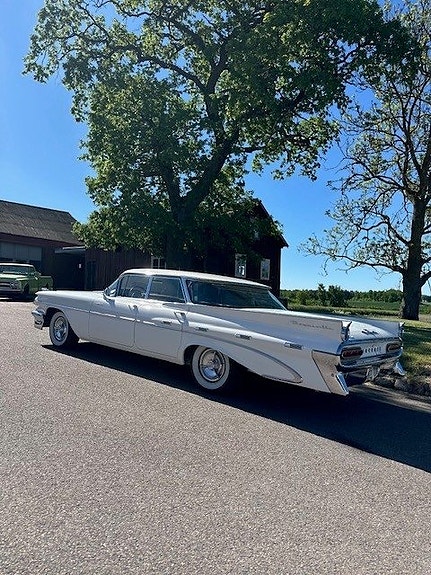 Pontiac Bonneville