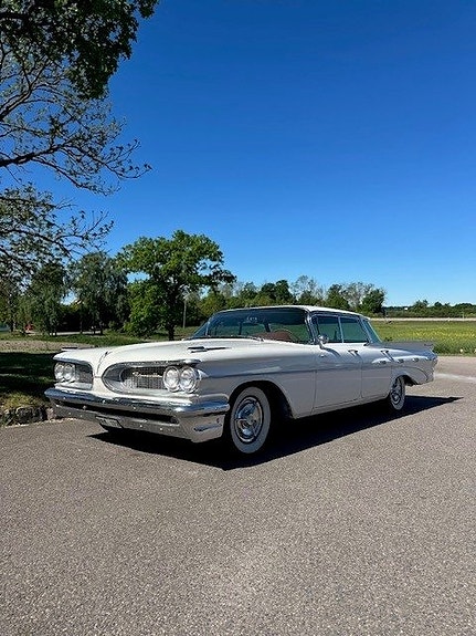 Pontiac Bonneville 18 of 19
