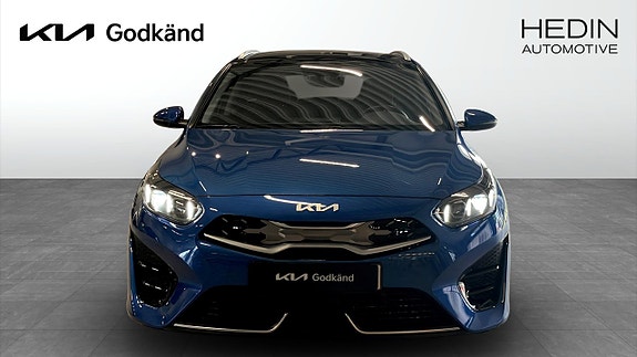 Kia Ceed 2 of 12
