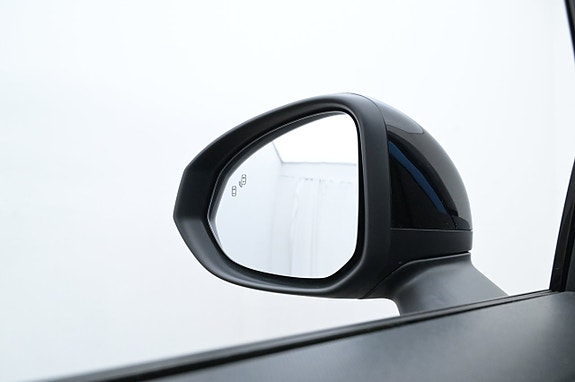 Lynk & Co 01 19 of 27