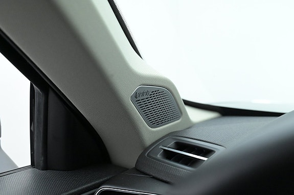 Lynk & Co 01 18 of 27