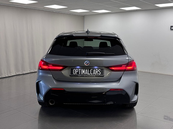 BMW 118i 16 of 18