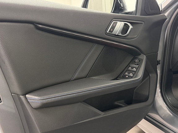 BMW 118i 10 of 18