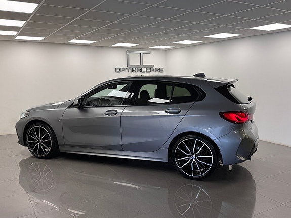 BMW 118i 15 of 18