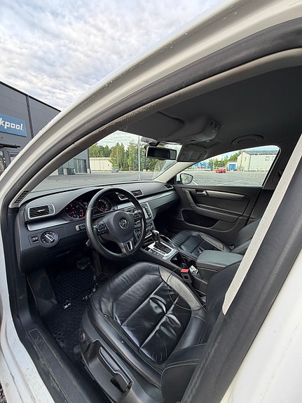 Volkswagen Passat 5 of 5