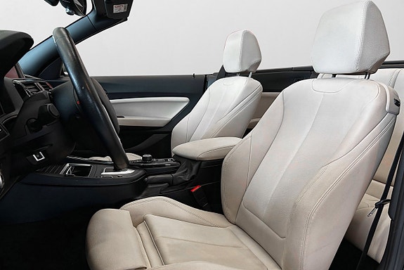 BMW 220i 17 of 27
