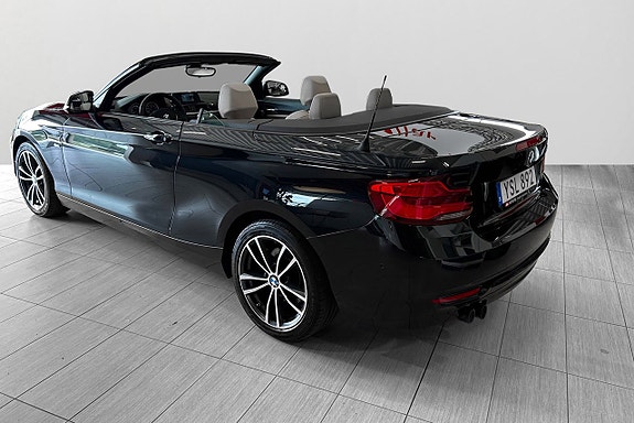BMW 220i 5 of 27