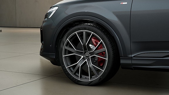 Audi Q7 4 of 5