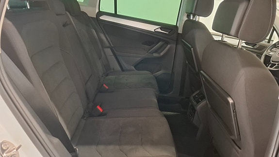 Volkswagen Tiguan 10 of 14