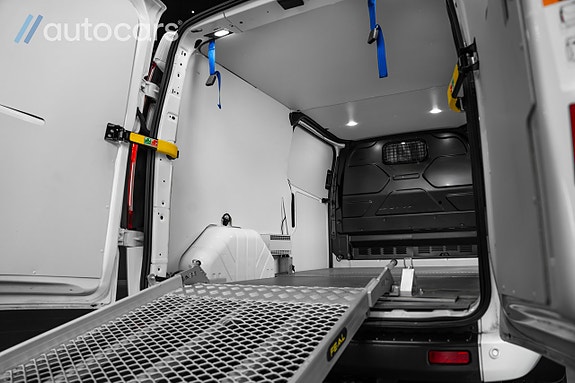 Ford Transit Custom 15 of 30