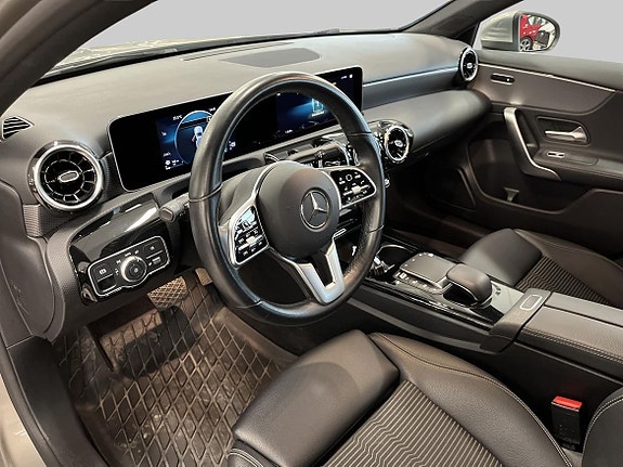 Mercedes-Benz A220 13 of 20