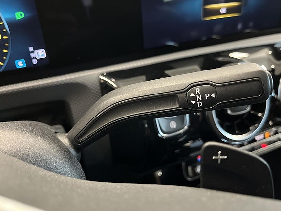 Mercedes-Benz A220 17 of 20