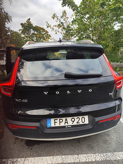 Volvo XC40 2 of 2