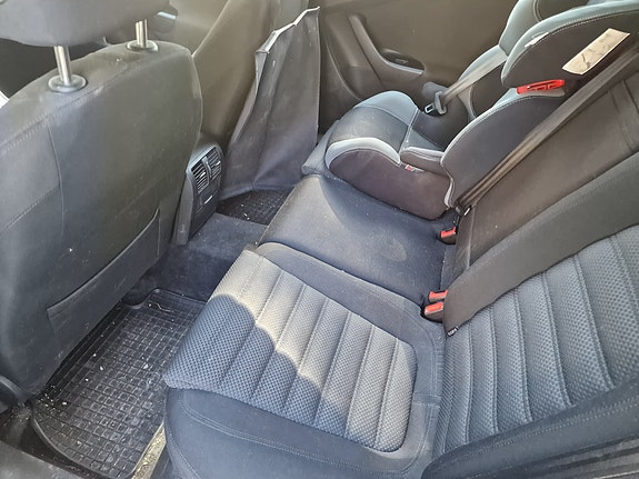 Volkswagen Passat 4 of 5