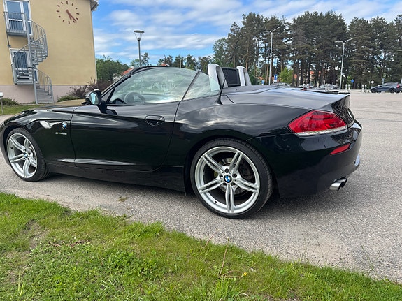 BMW Z4 2 of 5