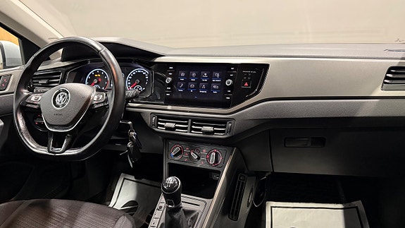 Volkswagen Polo 11 of 19