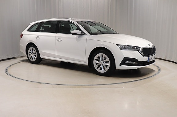 Skoda Octavia 3 of 5