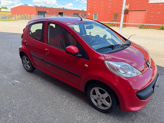 Peugeot 107 3 of 5