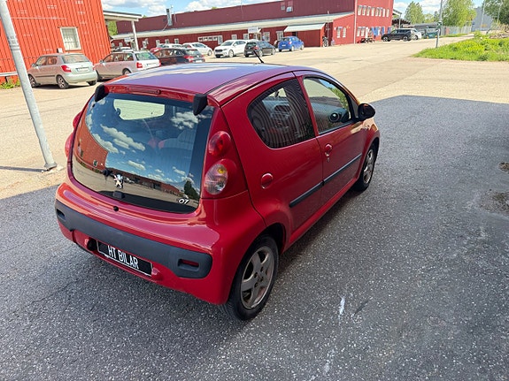 Peugeot 107 4 of 5