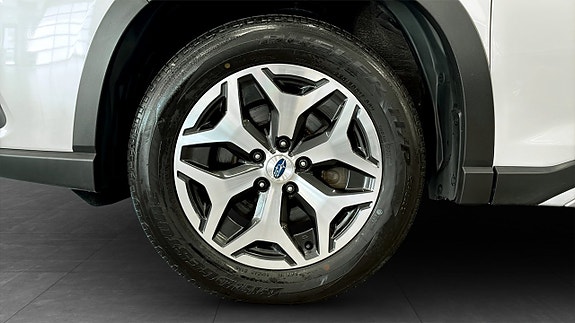 Subaru Forester 9 of 12
