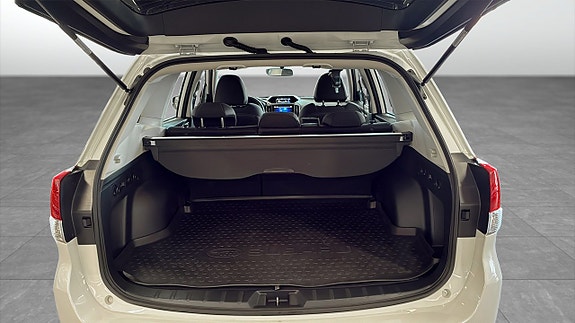Subaru Forester 10 of 12