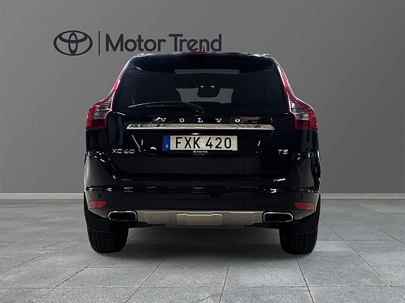 Volvo XC60 4 of 5