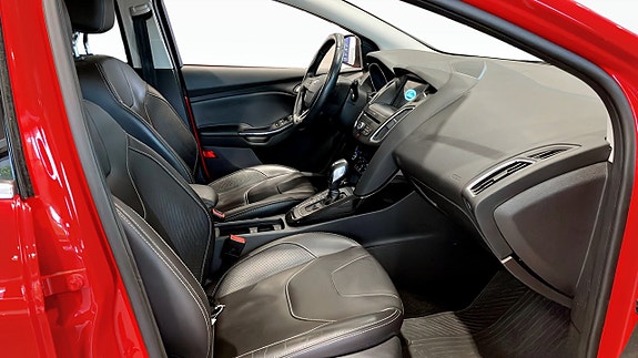 Ford Focus 3 of 5