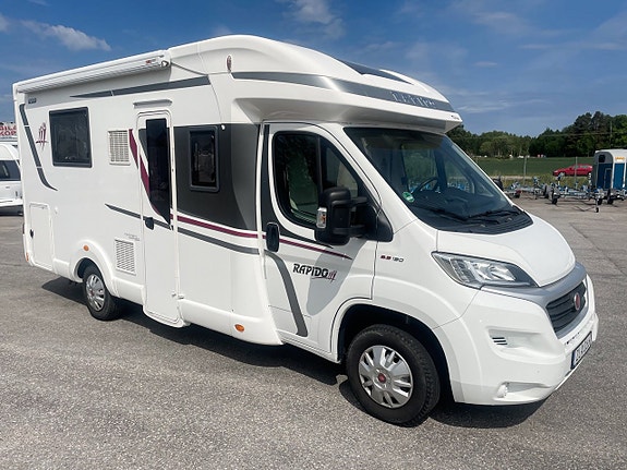 Rapido 650F - Queenbed, Taksäng, 5 åkande, 3500kg