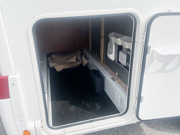 Rapido 650F - Queenbed, Taksäng, 5 åkande, 3500kg 17 of 18